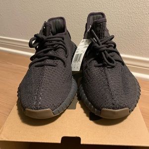 YEEZY BOOST 350 v2 CINDER MEN’S SIZE 8.5 IN HAND